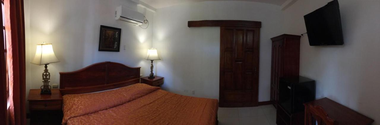 Hotel Los Higuerones Paso Canoas Luaran gambar